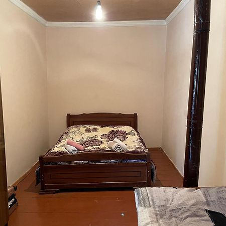 ホテル Old House Adishi エクステリア 写真